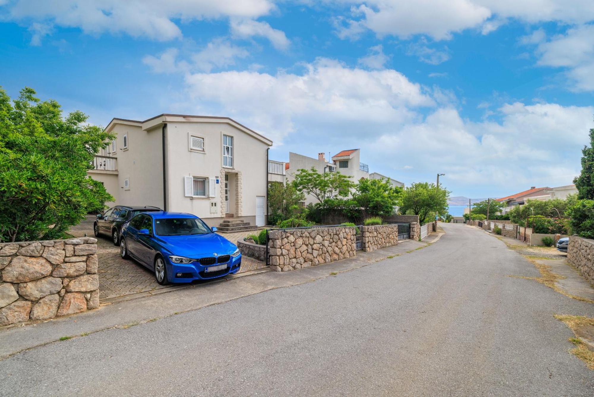 Apartments Mirela Karlobag Exterior photo
